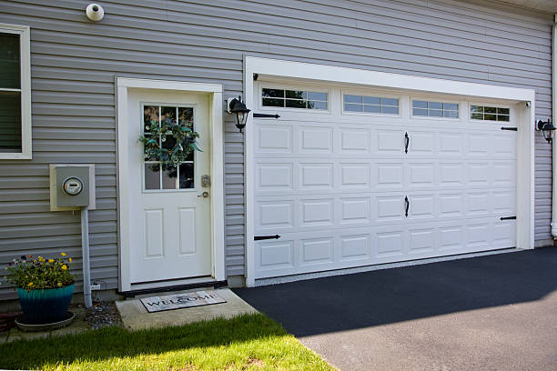 24/7 Emergency Garage Door Panel Replacement experts in Crocker, WA